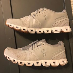 On running Cloud women’s size 8
